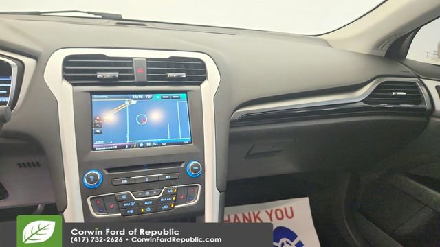 Used 2016 Ford Fusion SE image 18