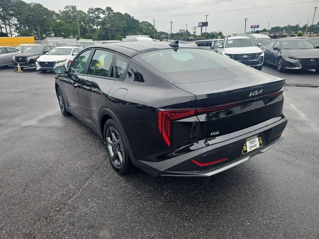 Used 2025 Kia K4 image 3