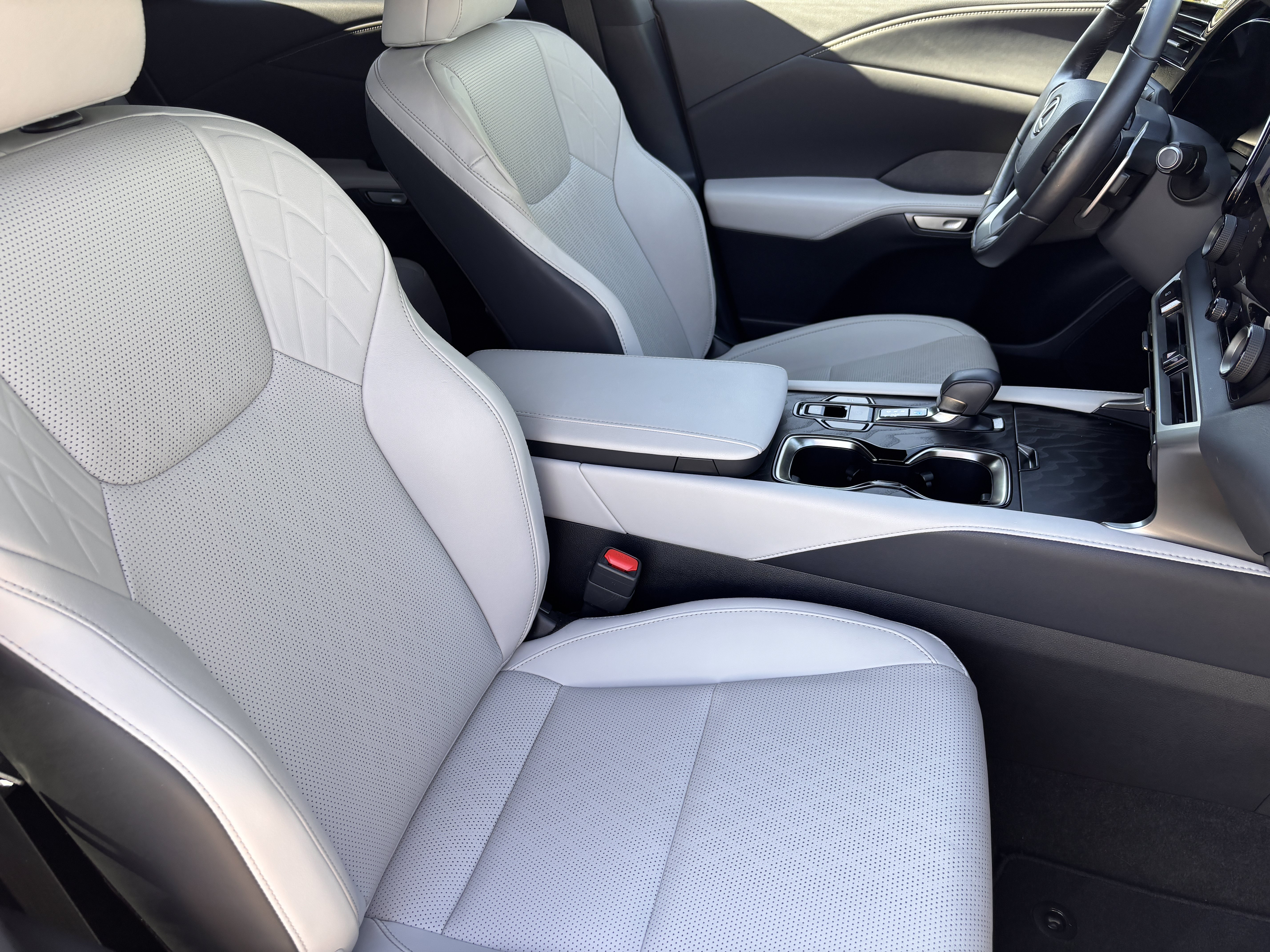 Used 2026 Lexus RX 350 Premium Plus w/ Accessory Package (Z1) FWD image 36