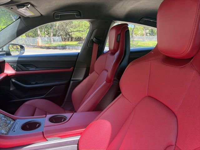 Used 2022 Porsche Taycan GTS AWD/4WD image 12
