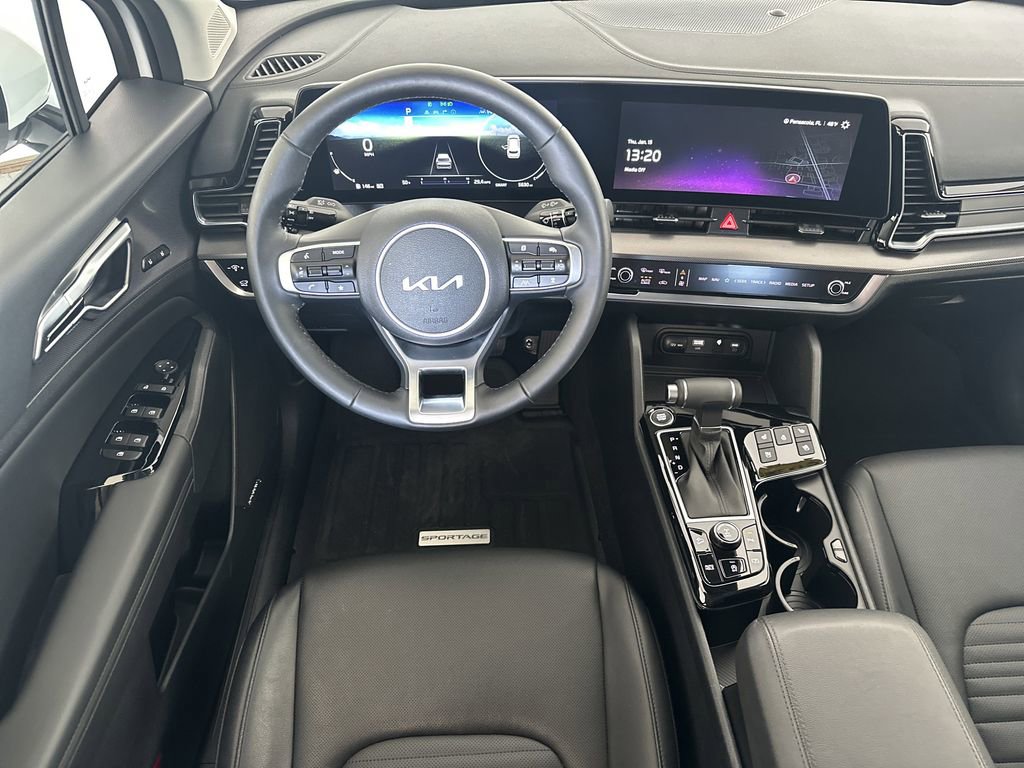 Used 2025 Kia Sportage SX image 17