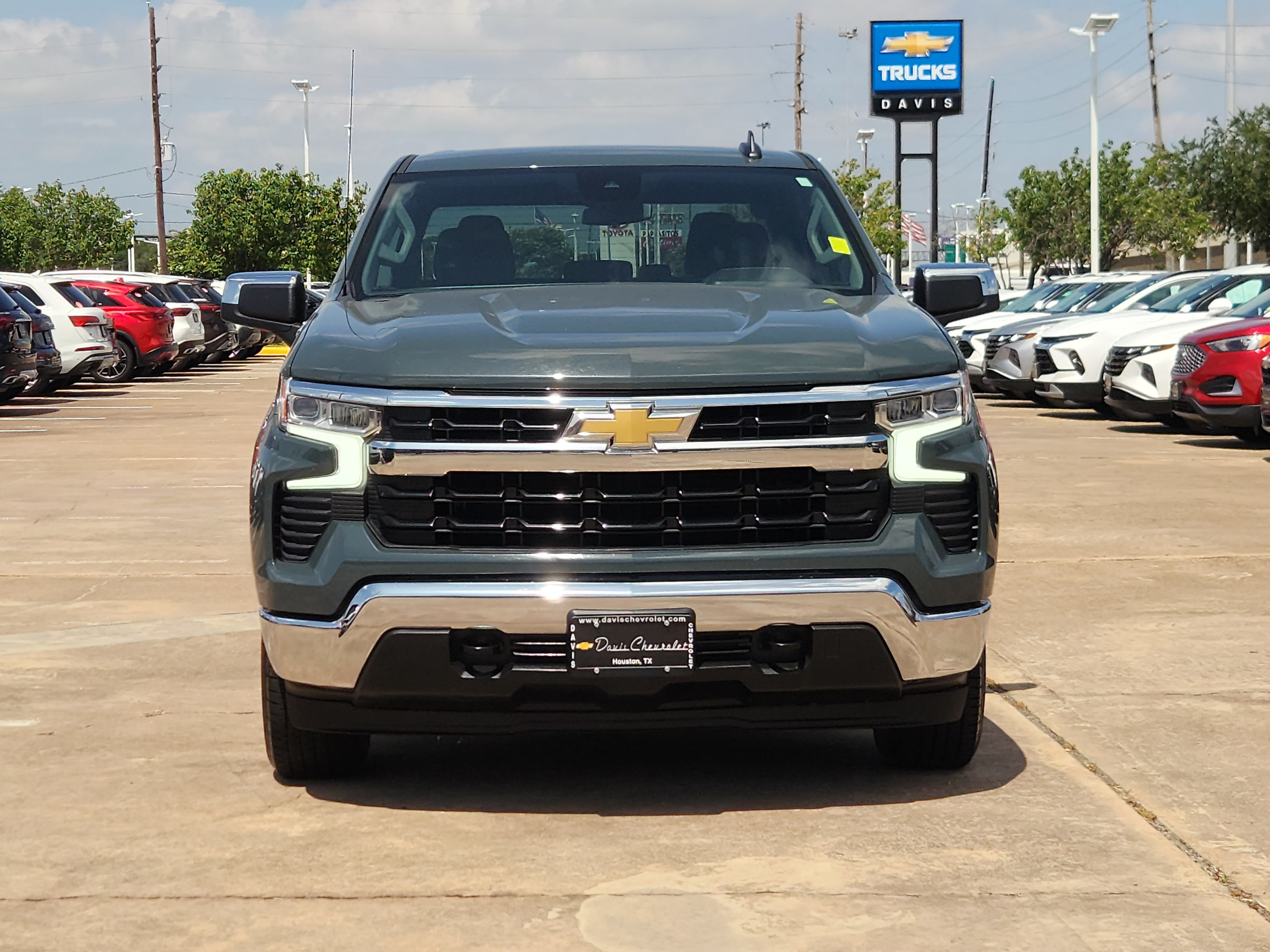 Certified 2025 Chevrolet Silverado 1500 LT AWD/4WD image 3