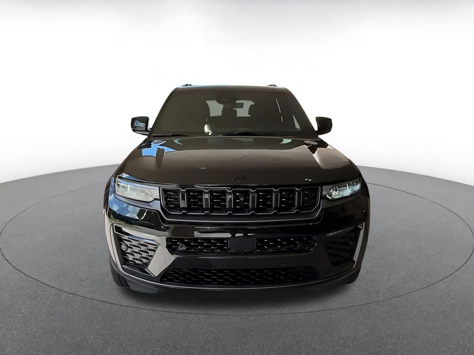 Used 2026 Jeep Grand Cherokee Limited AWD/4WD image 4