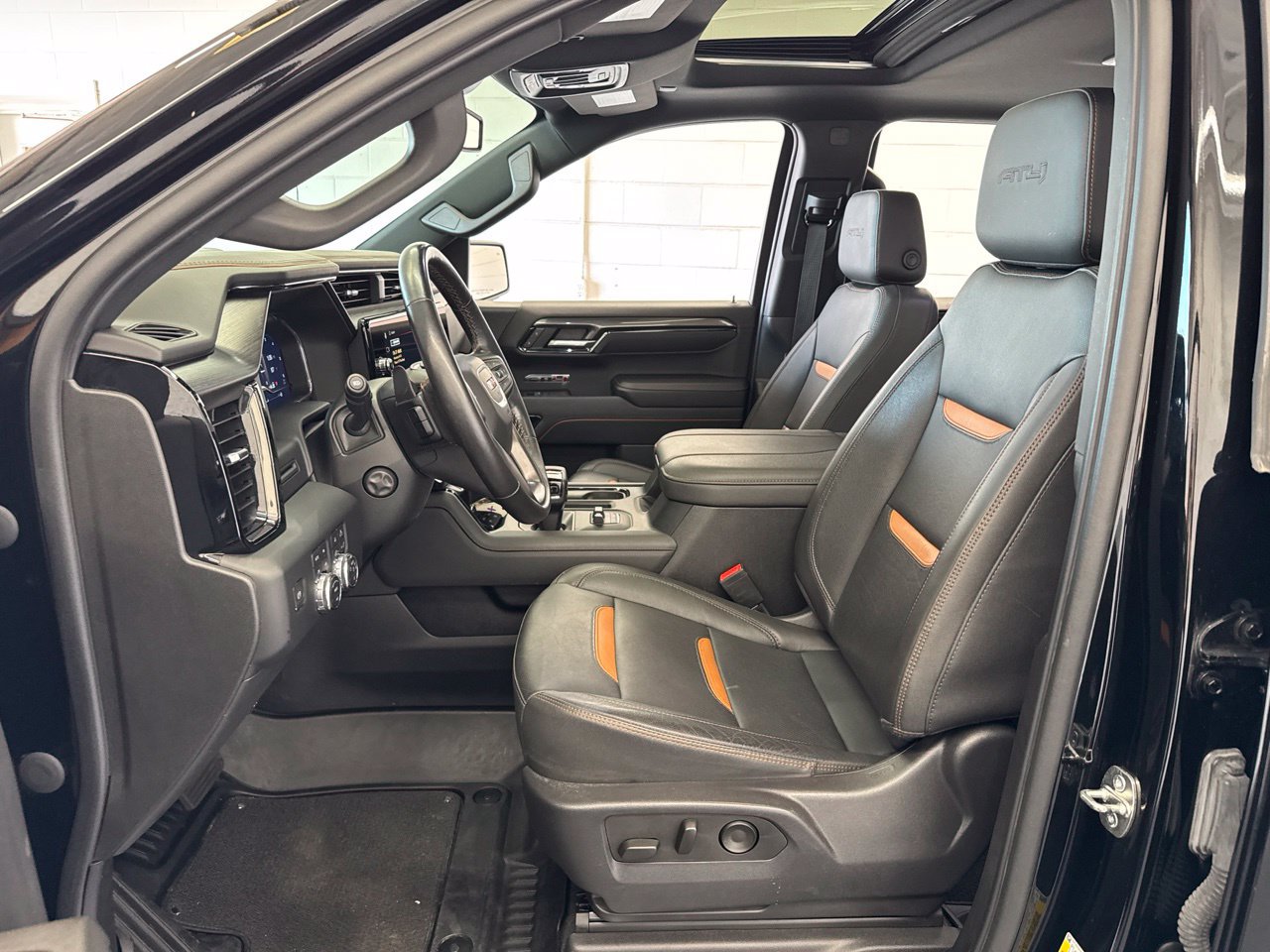 Used 2023 GMC Sierra 1500 AT4 w/ AT4 Preferred Package AWD/4WD image 15
