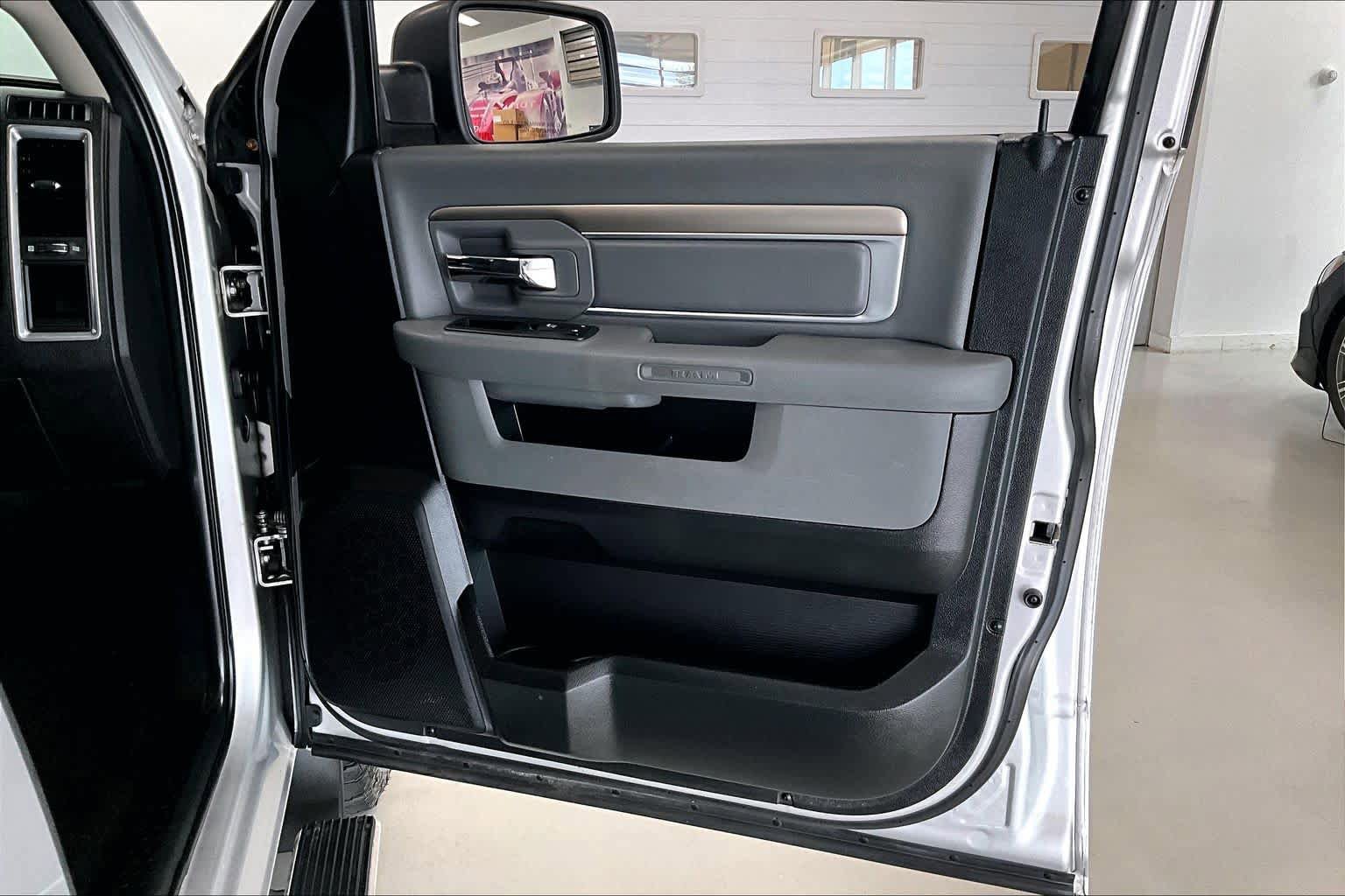 Used 2018 RAM 1500 Big Horn AWD/4WD image 26