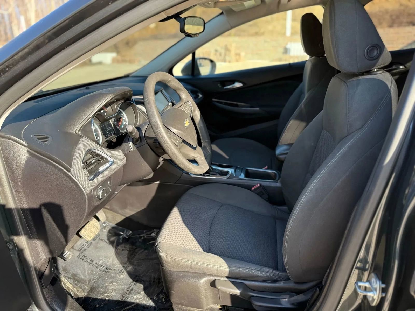 Used 2017 Chevrolet Cruze LT image 19