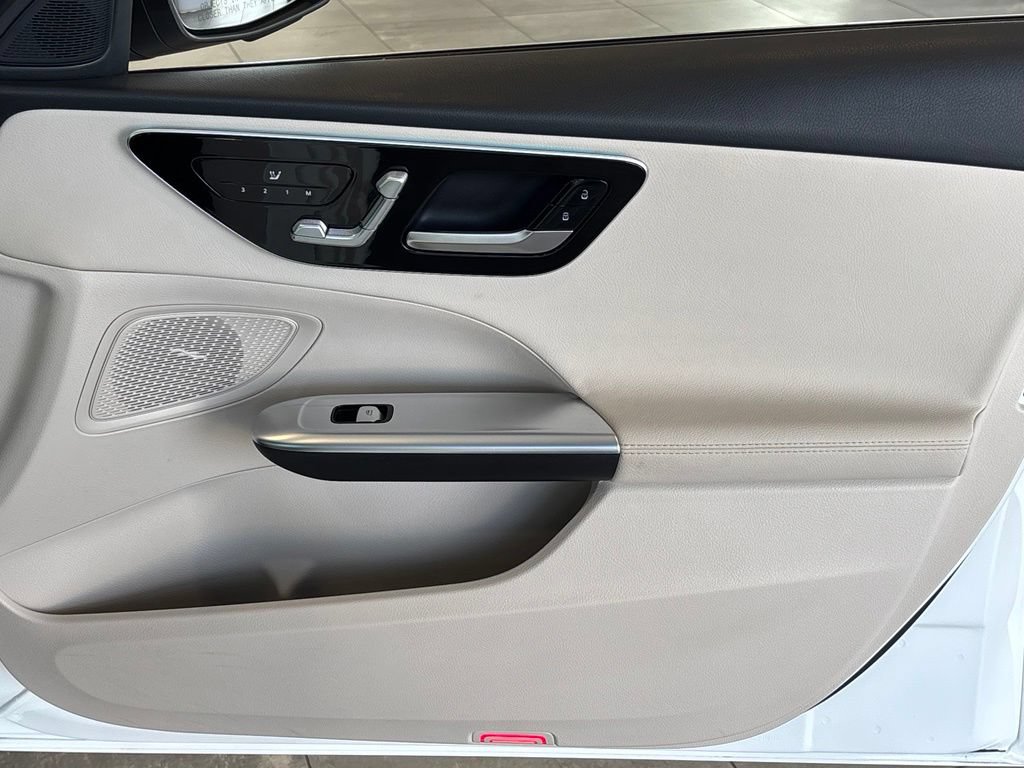 Used 2025 Mercedes-Benz C 300 Sedan image 44