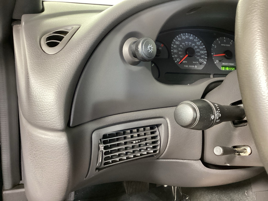 Used 2001 Ford Mustang GT RWD image 16