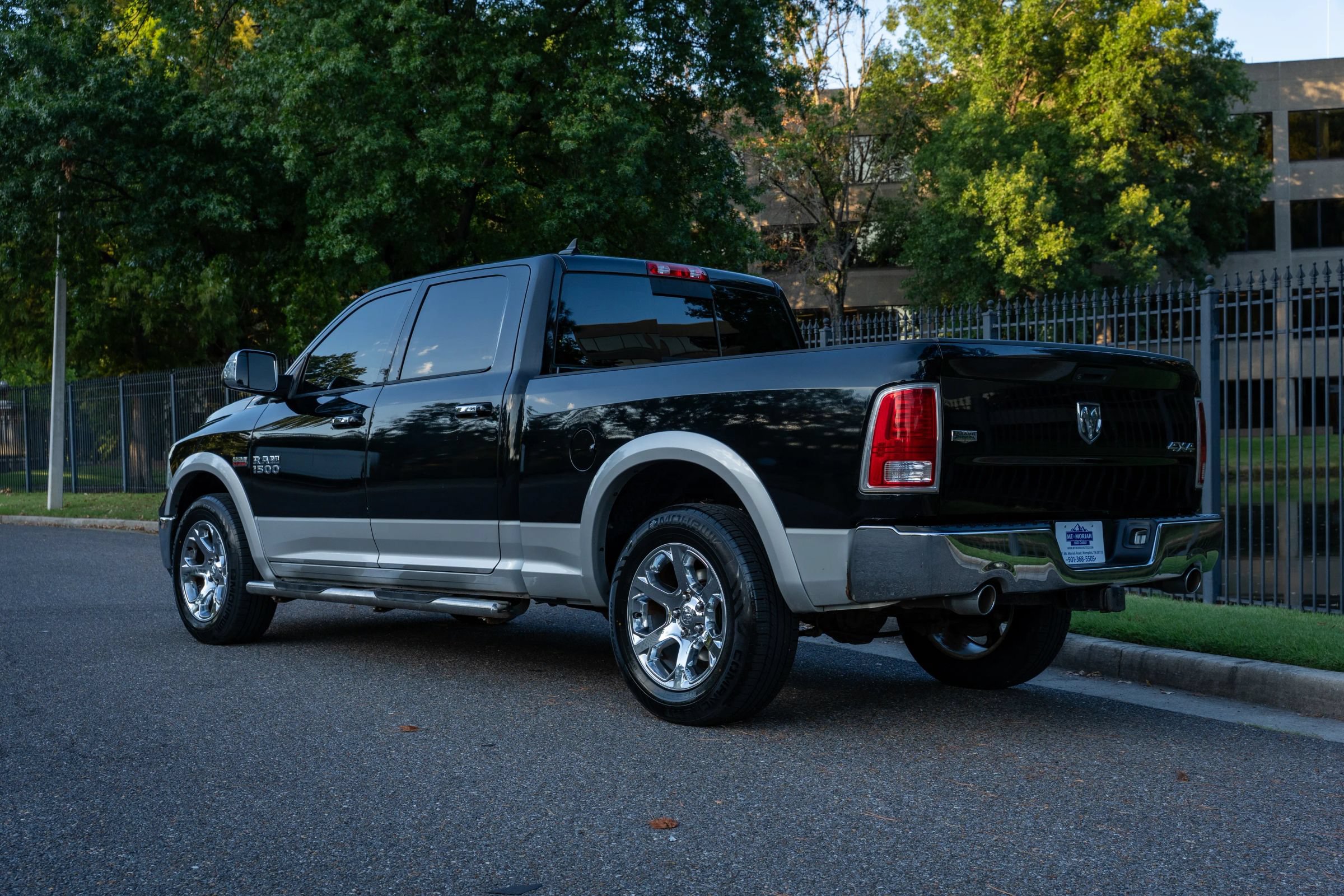 Used 2014 RAM 1500 Laramie w/ Convenience Group AWD/4WD image 8
