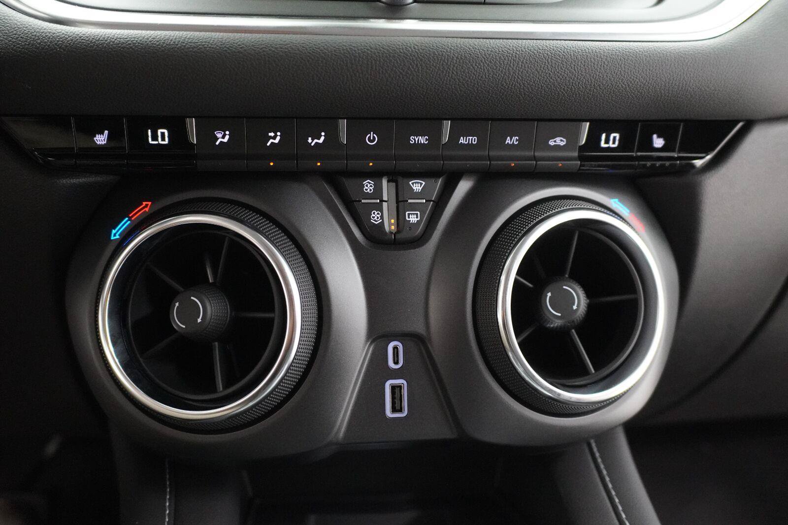 New 2026 Chevrolet Blazer LT w/ Convenience Package FWD image 16