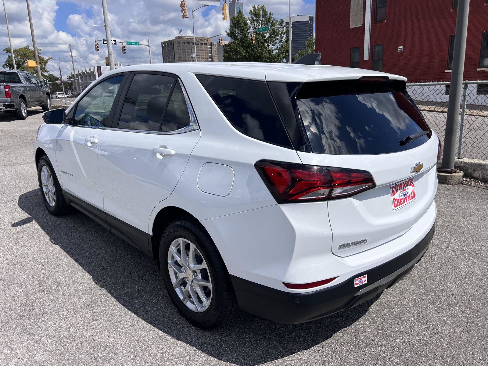 Used 2024 Chevrolet Equinox LT w/ LPO, Floor Liner Package FWD image 30