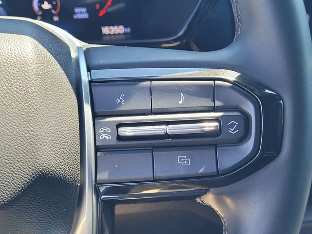 Used 2024 Chevrolet Colorado LT w/ LT Convenience Package RWD image 15