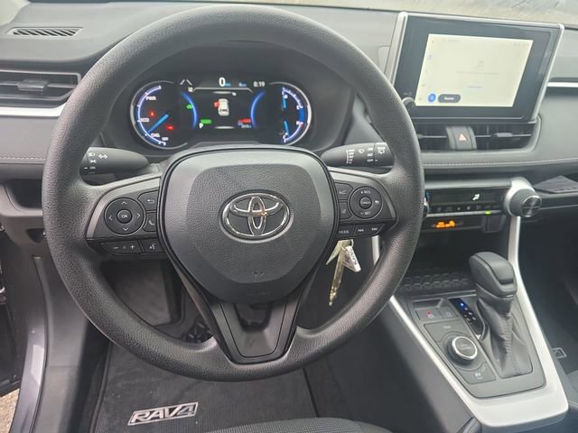 Used 2025 Toyota RAV4 LE image 16