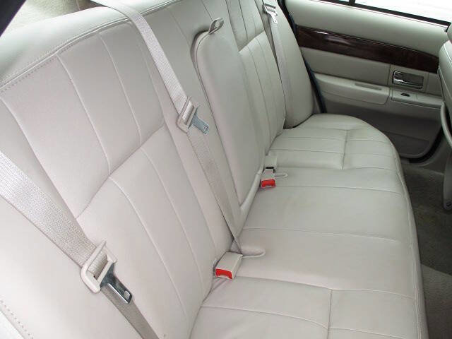 Used 2007 Mercury Grand Marquis LS image 21