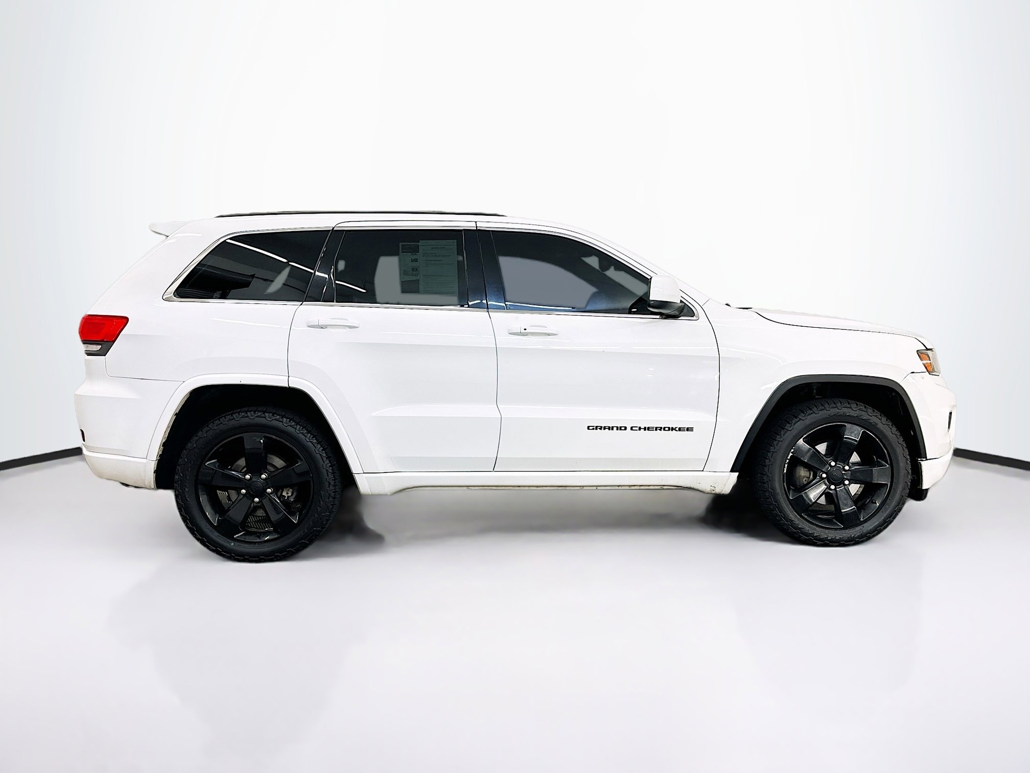 Used 2015 Jeep Grand Cherokee Altitude image 10