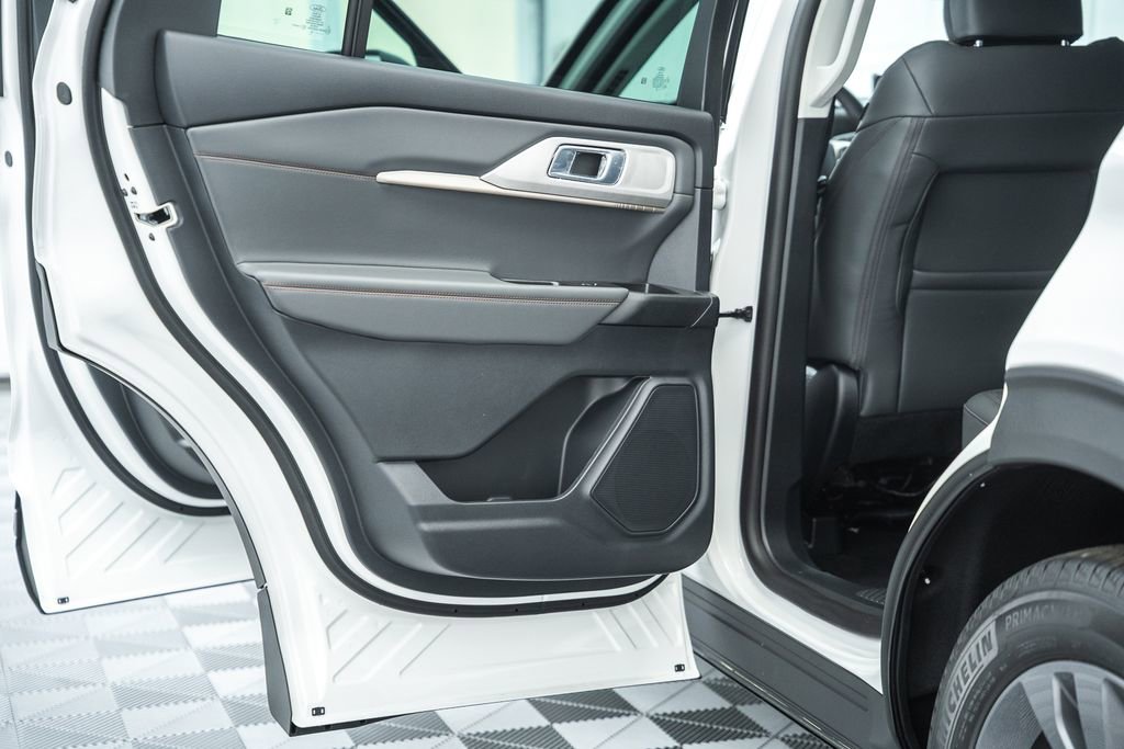 New 2026 Ford Explorer Active AWD/4WD image 43