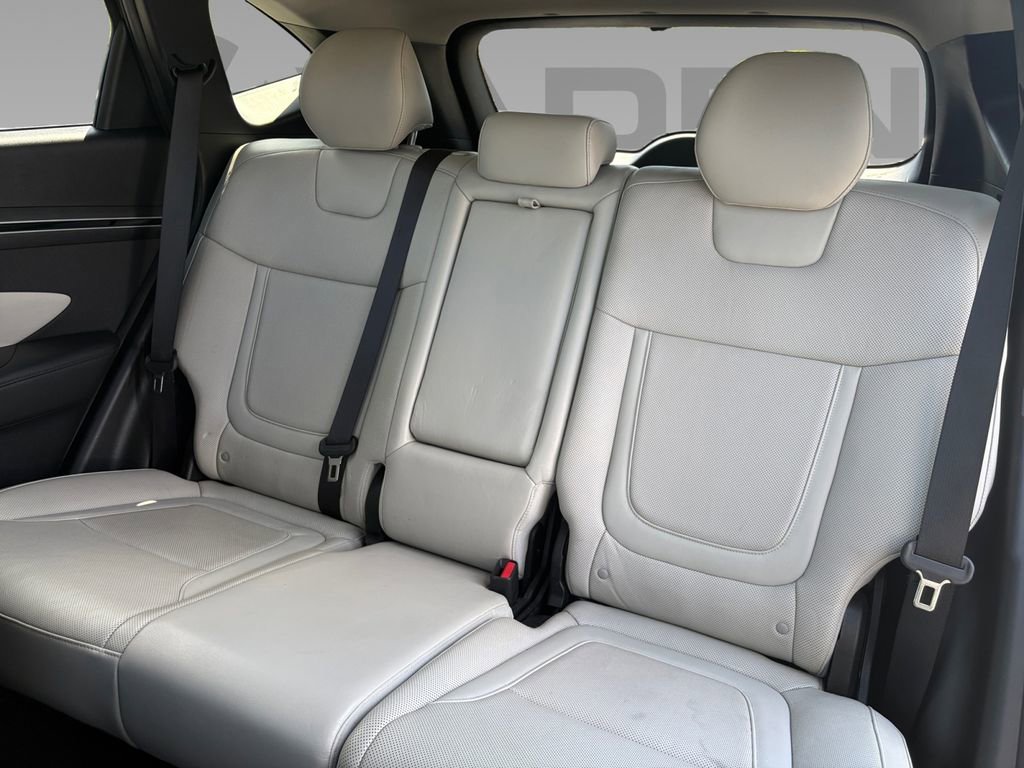 Certified 2022 Hyundai Tucson Limited AWD/4WD image 4