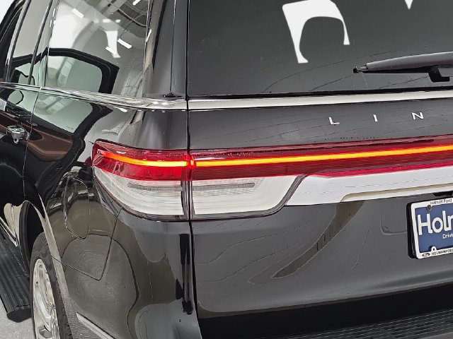 Certified 2024 Lincoln Navigator Reserve AWD/4WD image 31