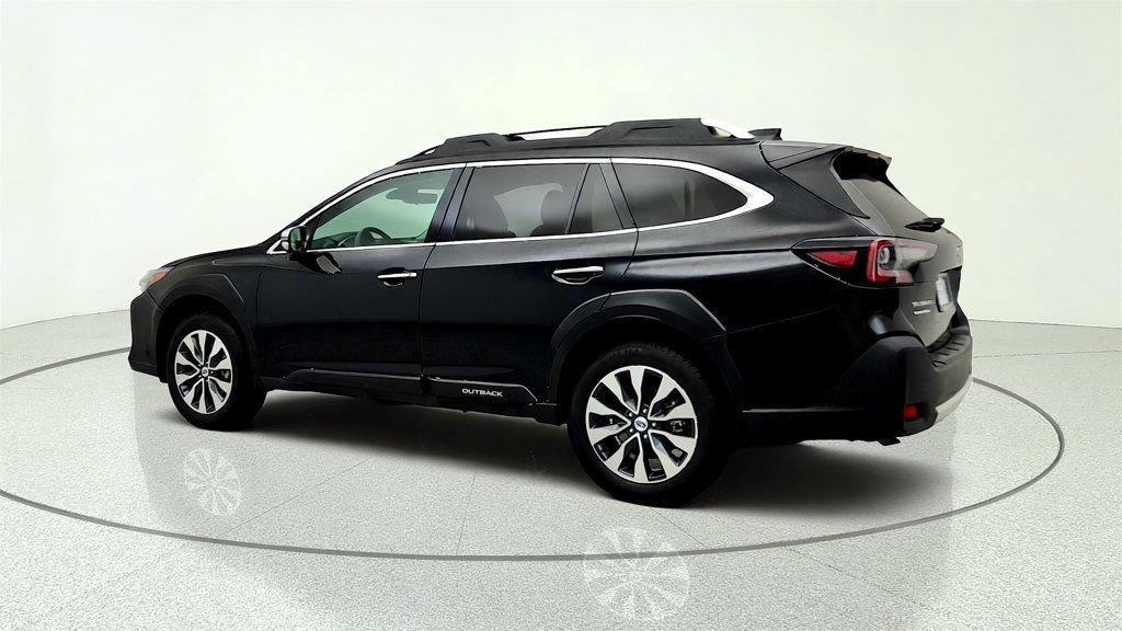 Used 2024 Subaru Outback Touring AWD/4WD image 7
