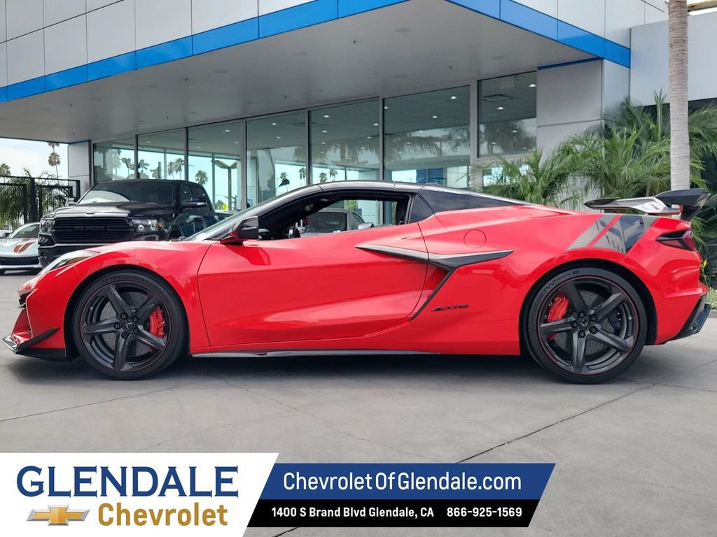 Used 2024 Chevrolet Corvette Z06 w/ Z07 Performance Package RWD image 15