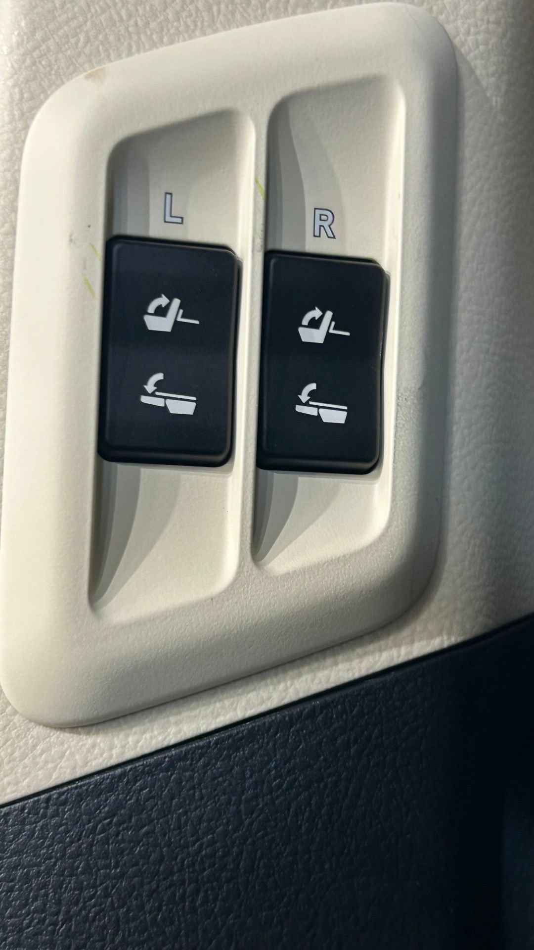 Used 2023 Lexus GX 460 Premium AWD/4WD image 33