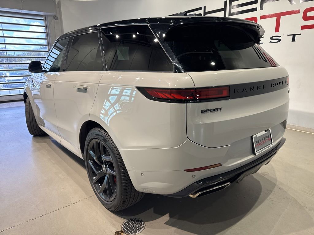 Used 2023 Land Rover Range Rover Sport SE Dynamic AWD/4WD image 2