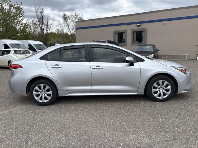 Used 2024 Toyota Corolla LE AWD/4WD image 13