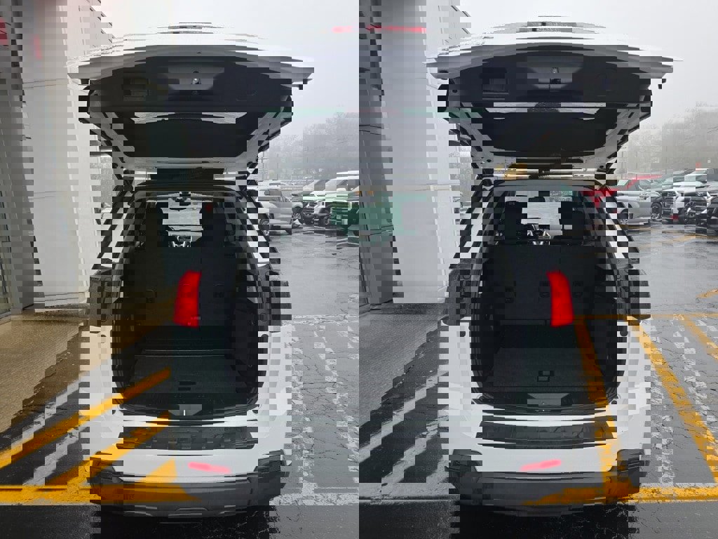 Used 2015 GMC Terrain SLE w/ Chrome Edition image 5