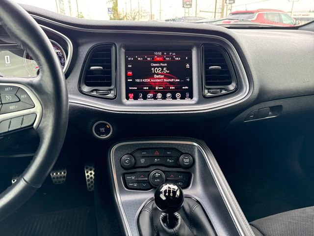 Used 2015 Dodge Challenger R/T Plus image 22