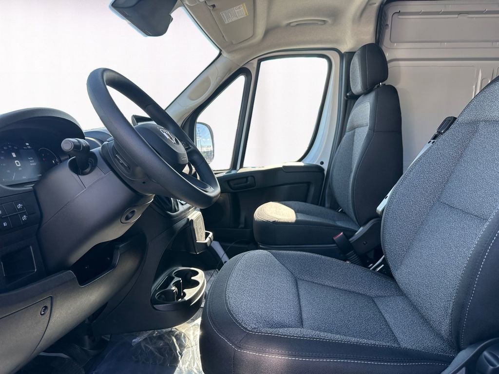 New 2025 RAM ProMaster 2500 w/ Quick Order Package 22G SLT image 9