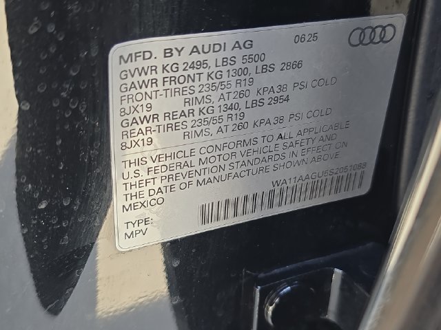 Used 2025 Audi Q5 Premium w/ Convenience Package AWD/4WD image 39