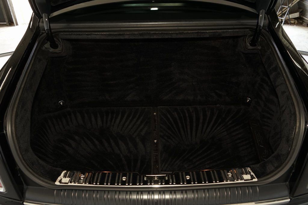 Used 2013 Rolls-Royce Phantom Sedan image 28
