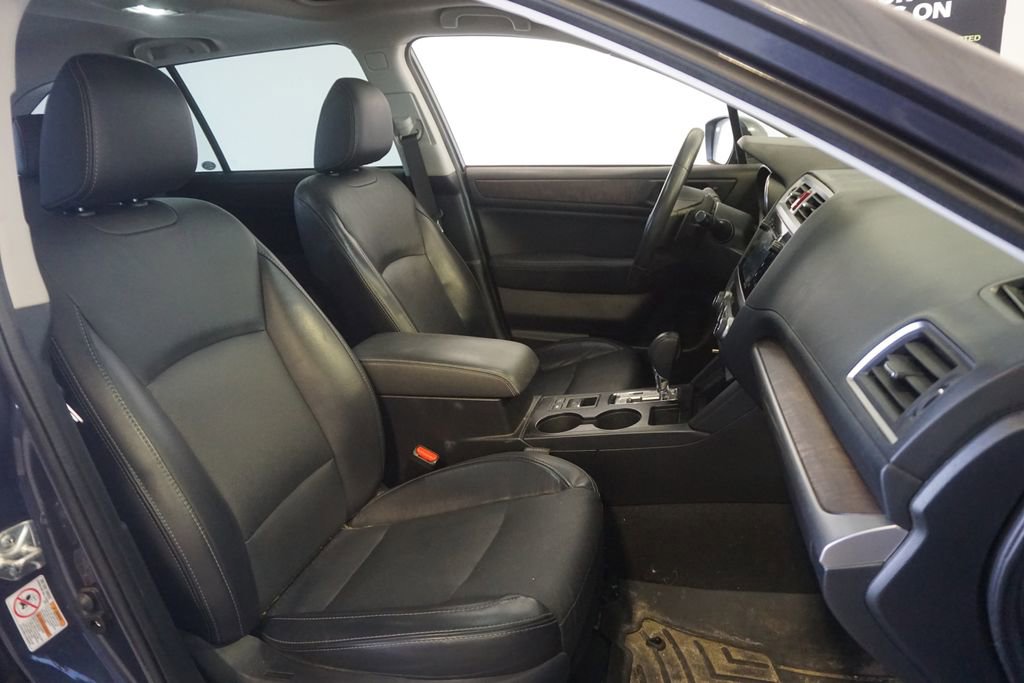 Used 2017 Subaru Outback 3.6R Limited AWD/4WD image 17