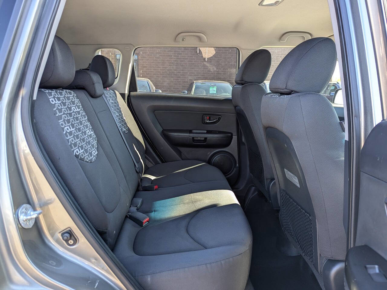 Used 2011 Kia Soul + w/ Audio Pkg image 15