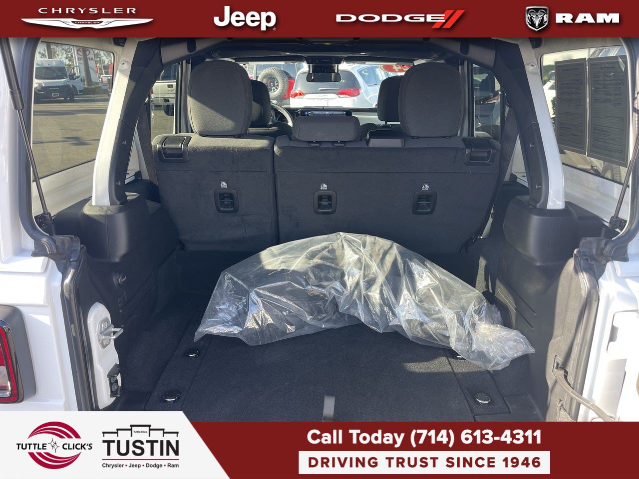 Used 2024 Jeep Wrangler Unlimited AWD/4WD image 31