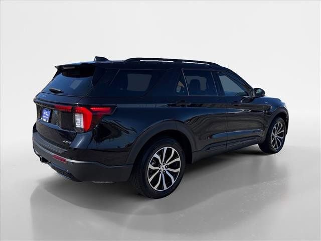 Used 2025 Ford Explorer ST-Line AWD/4WD image 5