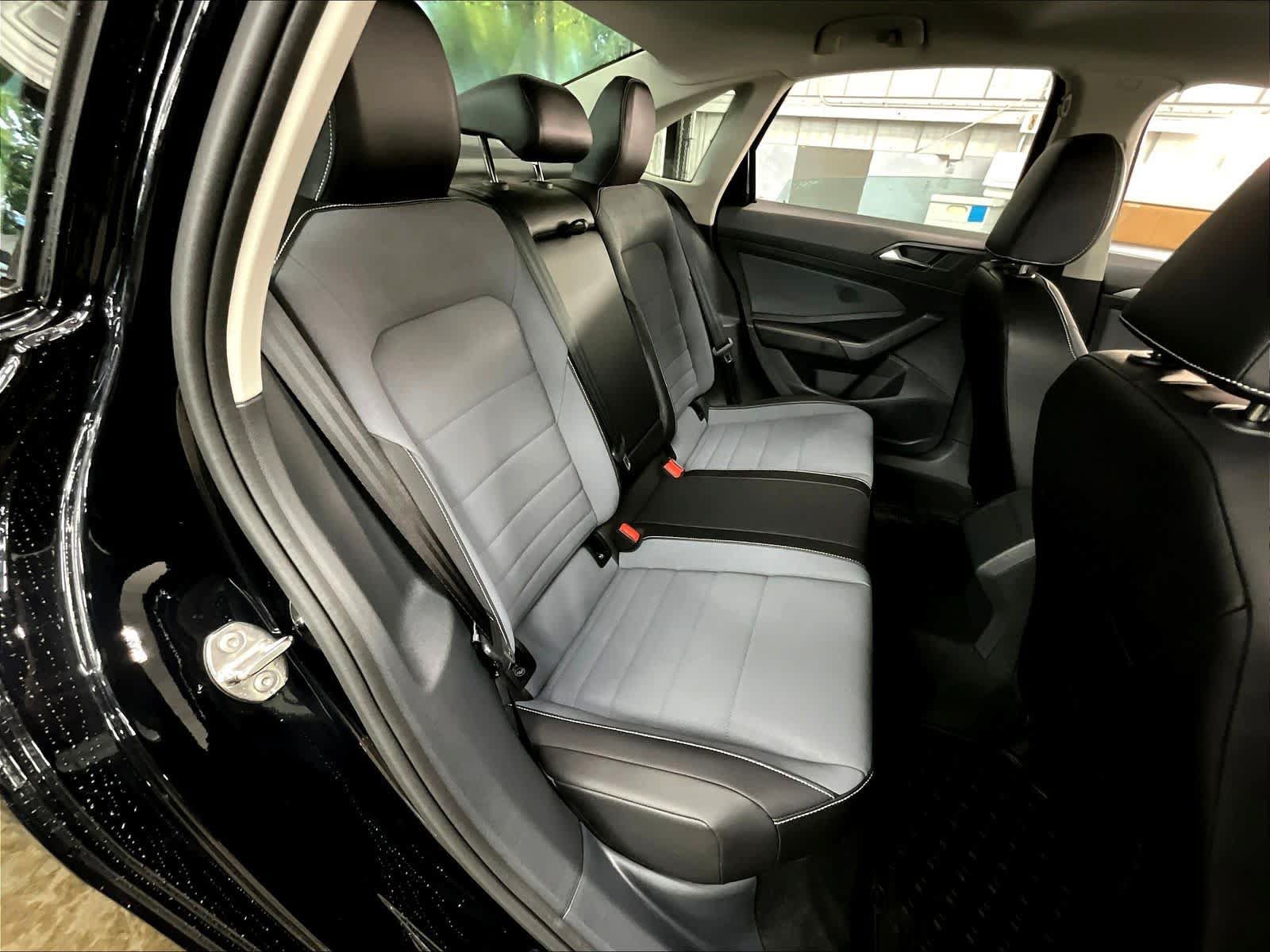 New 2026 Volkswagen Jetta SE FWD image 11