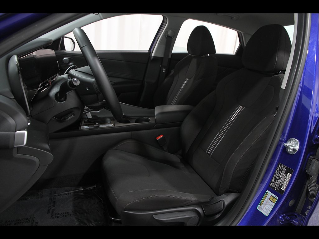 Certified 2023 Hyundai Elantra SEL w/ Convenience Package FWD image 5