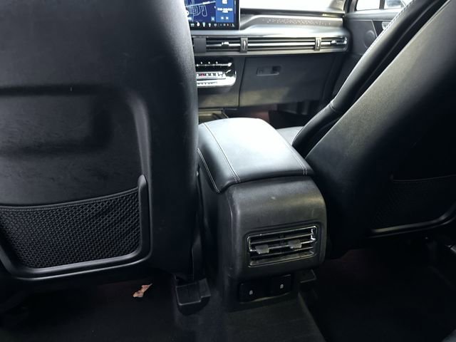 Used 2025 Lincoln Corsair Reserve image 24