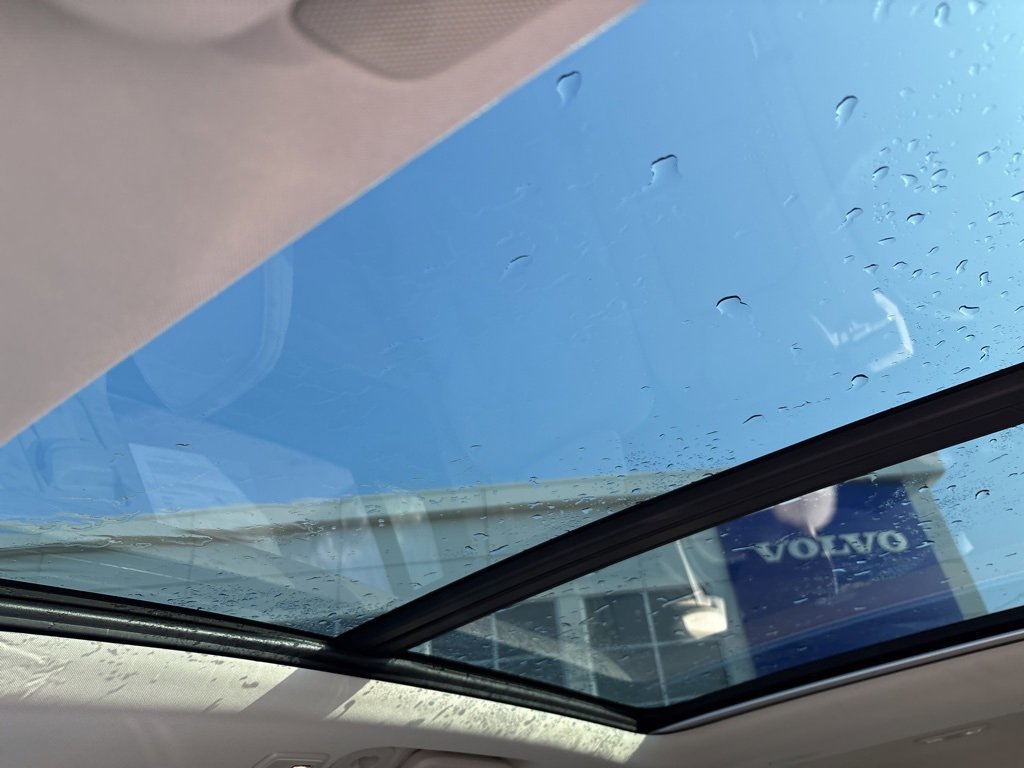 Certified 2023 Volvo XC90 B5 Plus image 26