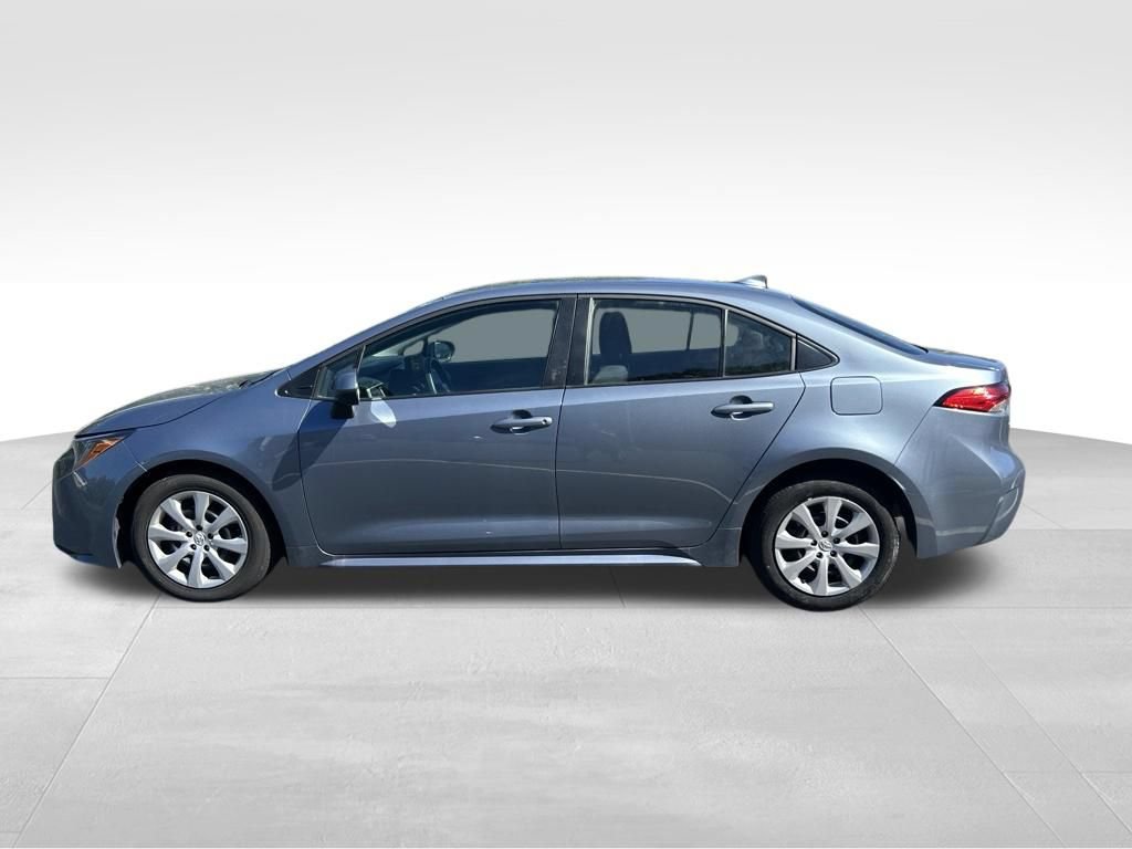 Certified 2025 Toyota Corolla LE FWD image 2