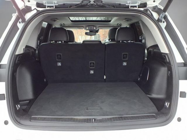 Used 2023 Jeep Grand Cherokee Limited image 11