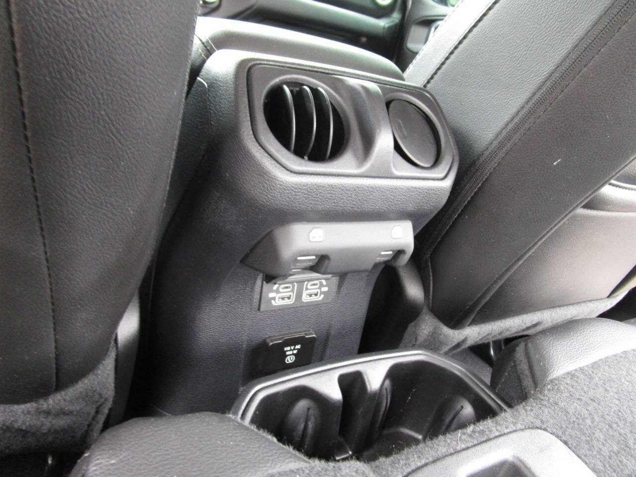 Used 2021 Jeep Wrangler Unlimited Sahara w/ Uconnect 4C Nav & Sound Group image 26