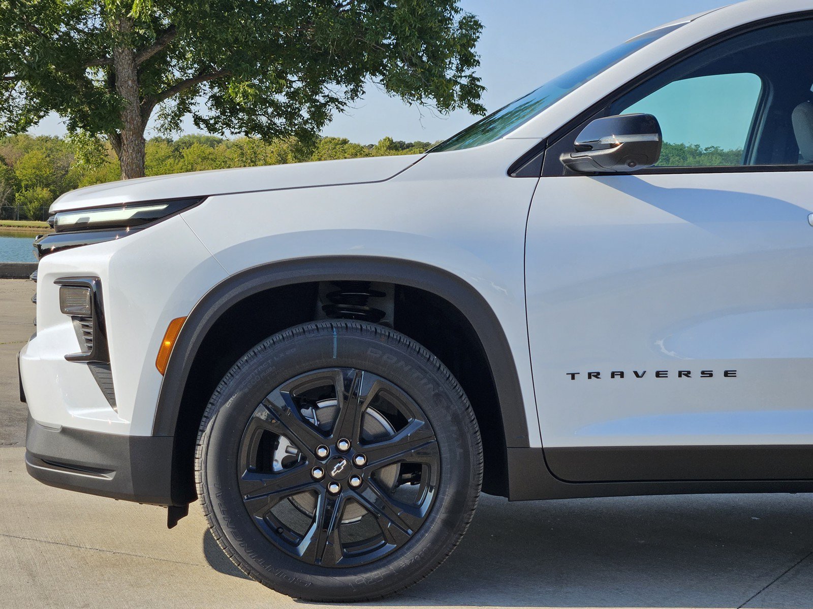 New 2027 Chevrolet Traverse LT w/ Midnight/Sport Edition FWD image 6