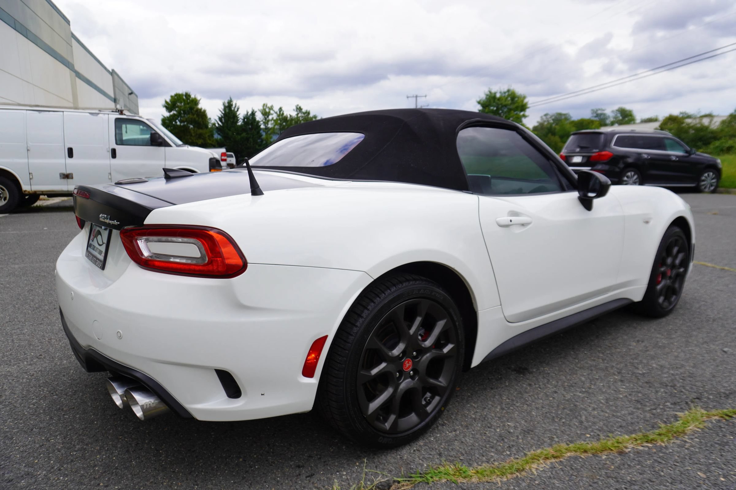 Used 2018 FIAT 124 Spider Abarth w/ Convenience Group RWD image 7