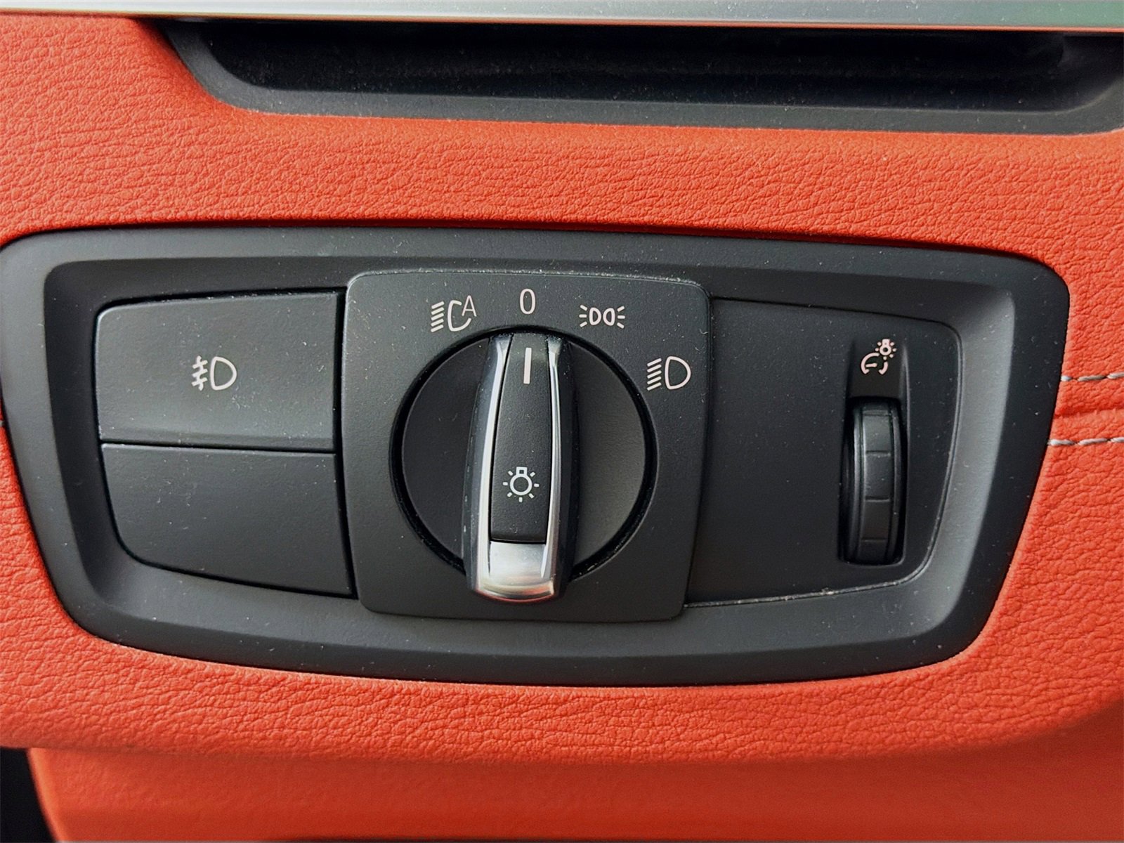 Used 2018 BMW X2 xDrive28i image 11