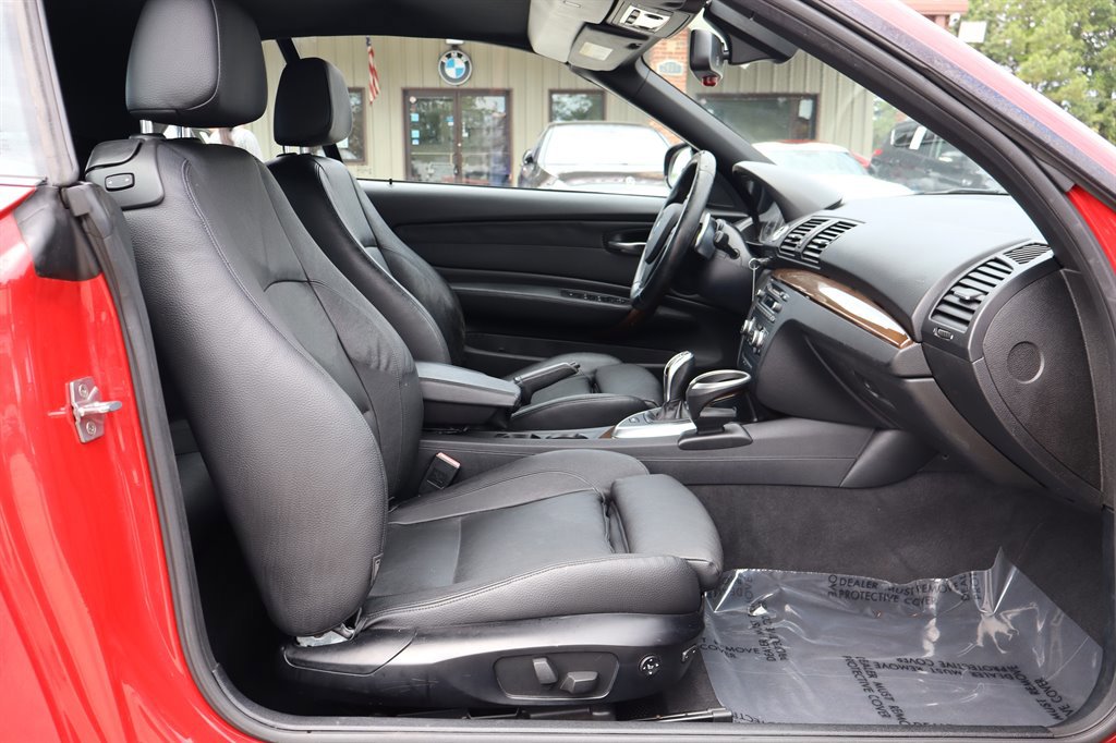 Used 2011 BMW 135i Convertible RWD image 25
