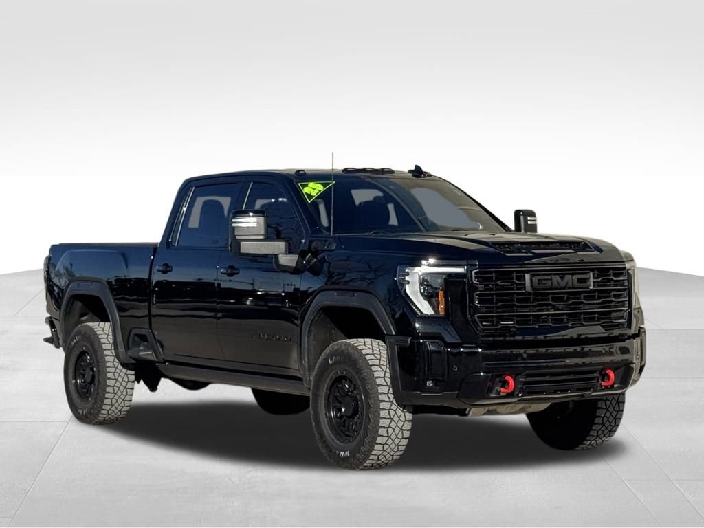 Used 2025 GMC Sierra 2500 AT4X image 2