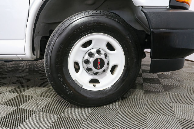 Used 2025 GMC Savana 3500 Extended w/ Driver Convenience Package RWD image 14