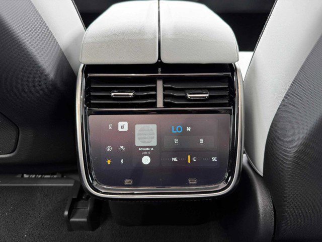 Used 2024 Rivian R1S Adventure image 44